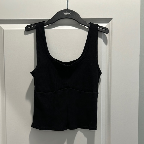 Fabletics Tops - Fabletics Black Cropped Tank